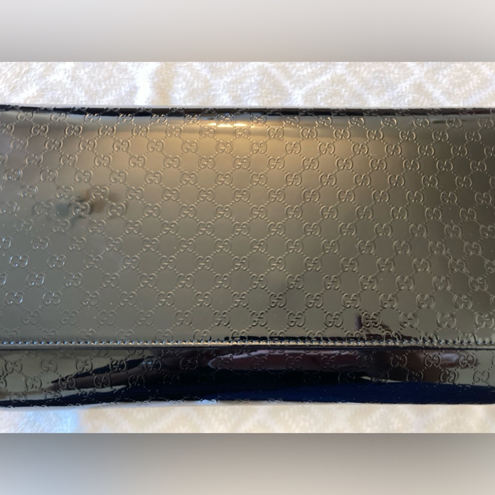 Gucci Broadway Microguccissima Black Patent Leather Clutch